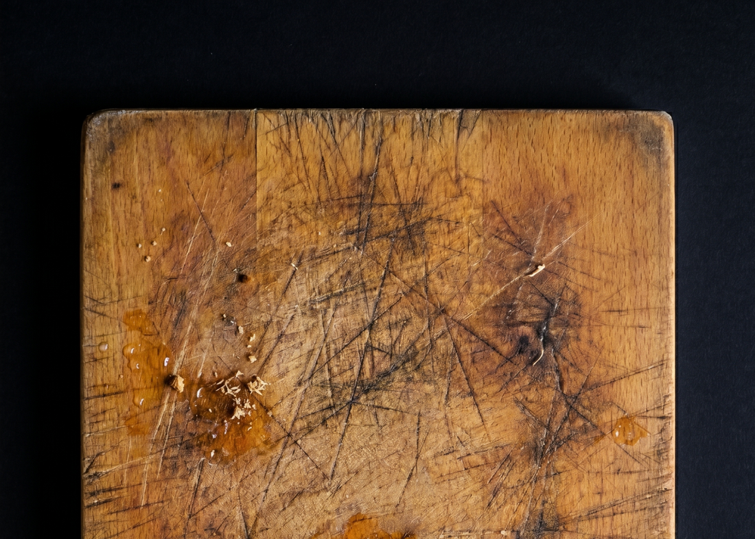 Wooden boards trap bacteria