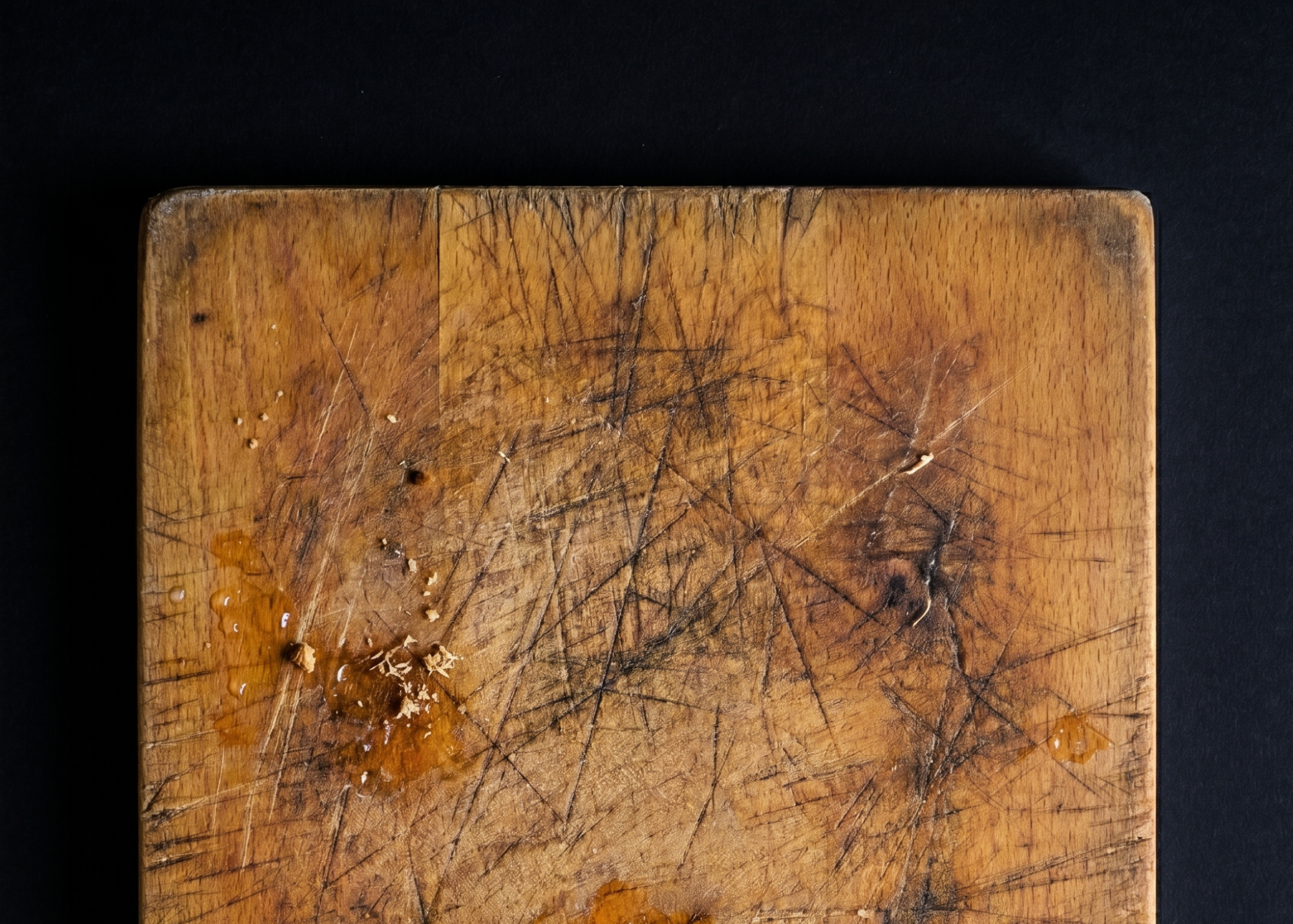 Wooden boards trap bacteria